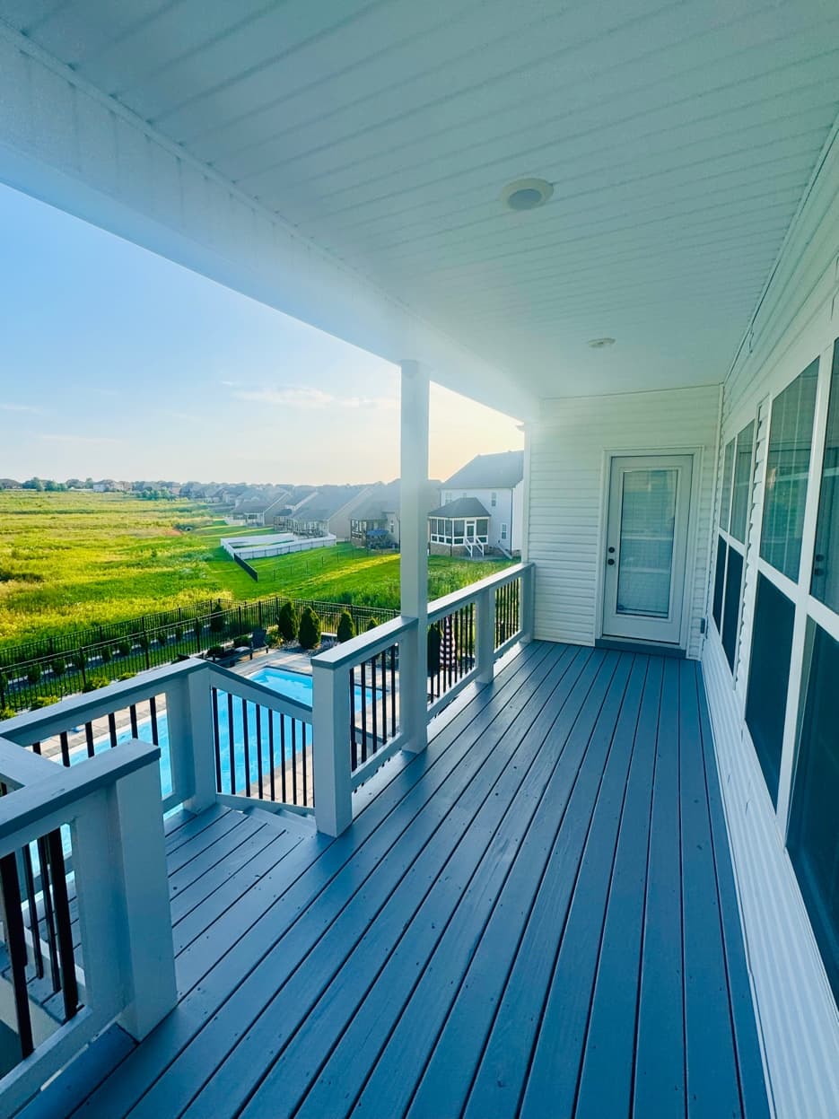 Decks project photo 3