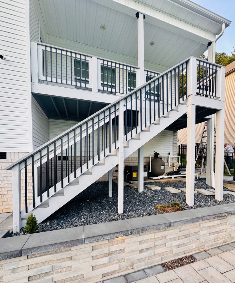 Decks project photo 4