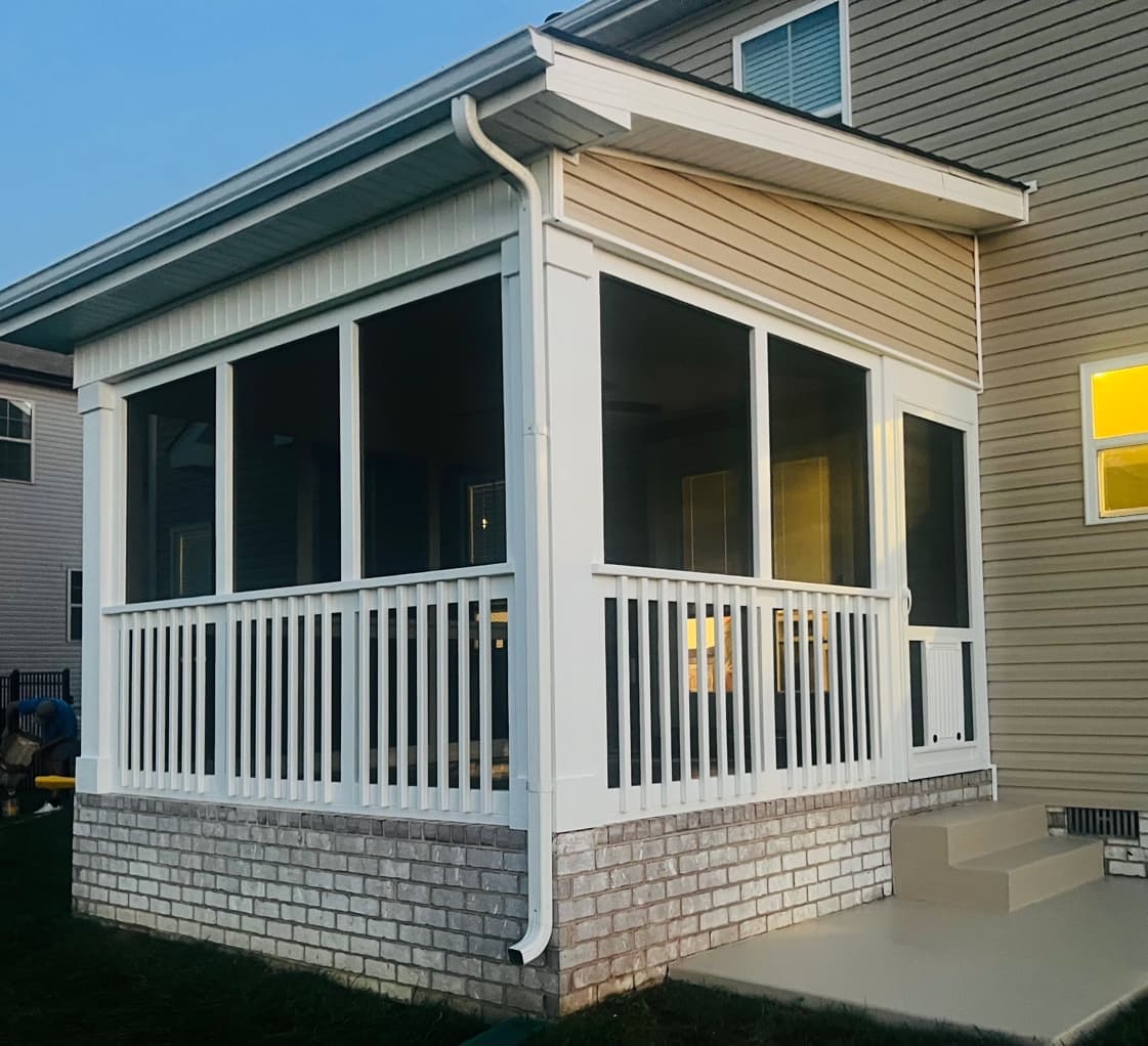 Shed-Roof Screened Enclosure — Dark Trim