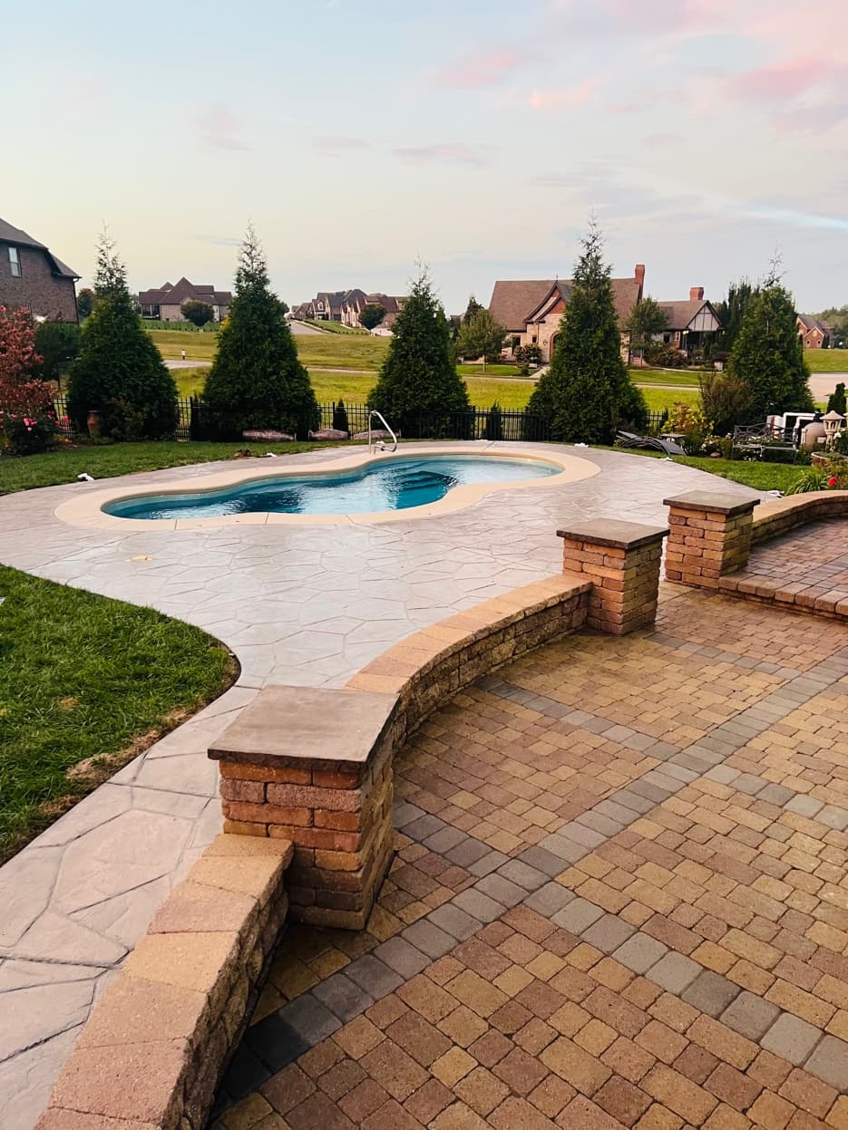 Pool Deck & Paver Patio — Curved Seat Wall